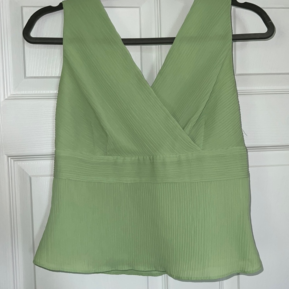 size 6 (small) green top